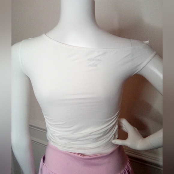 Elegant White One-Shoulder Top - Picture 7 of 8